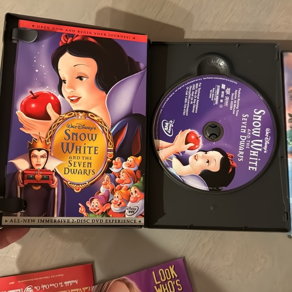 2 Disney DVDs Snow White and the Seven Dwarfs Platinum Edition + Lilo & Stitch - Picture 2 of 7